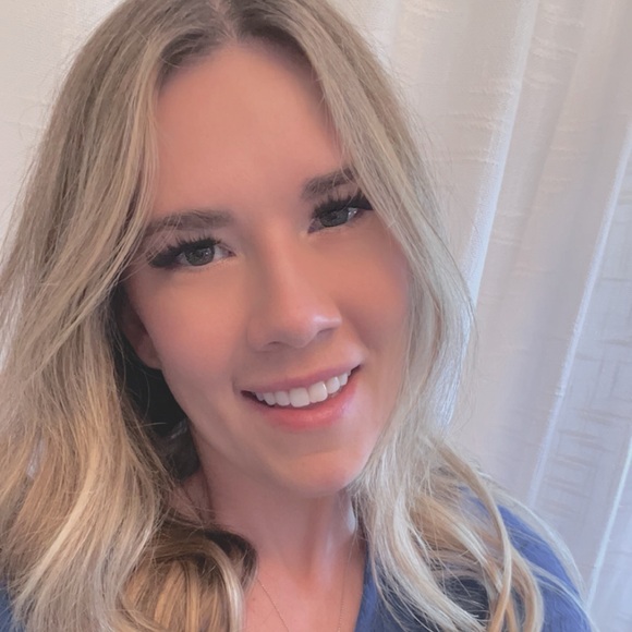 Meet your Posher, Jaqi - Picture 1 of 1